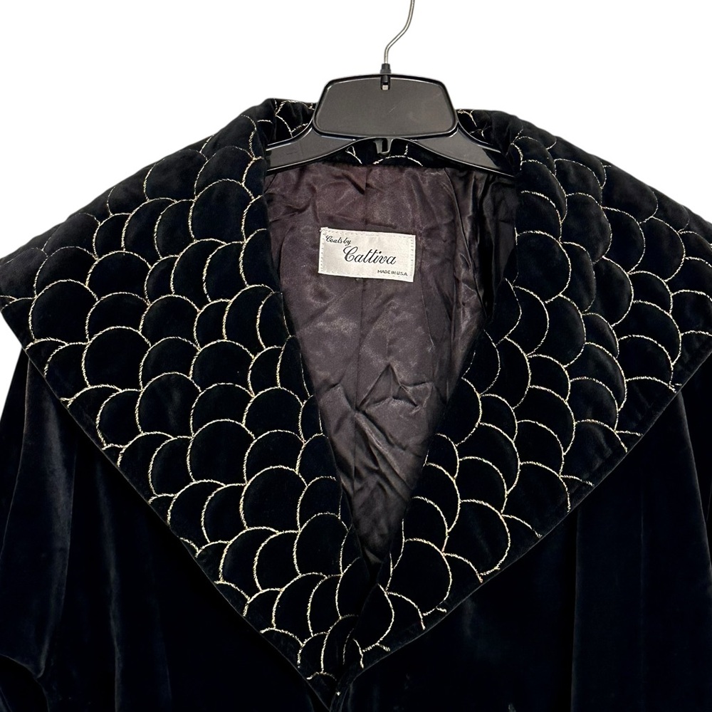 🔥 HOST PICK 🔥 Cattiva Long Velvet Coat Black Vintage L - Picture 4 of 12
